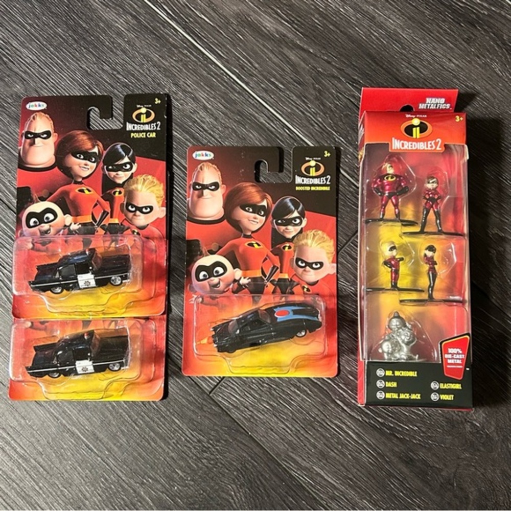 Incredibles 2 Jakks Toy Cars & Nano Metalfigs Figures Set New